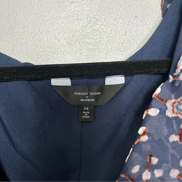 Revolve X Chrissy Teigen Katsuya Dress Floral Size XS Extra Small Blue NEW - Picture 8 of 8